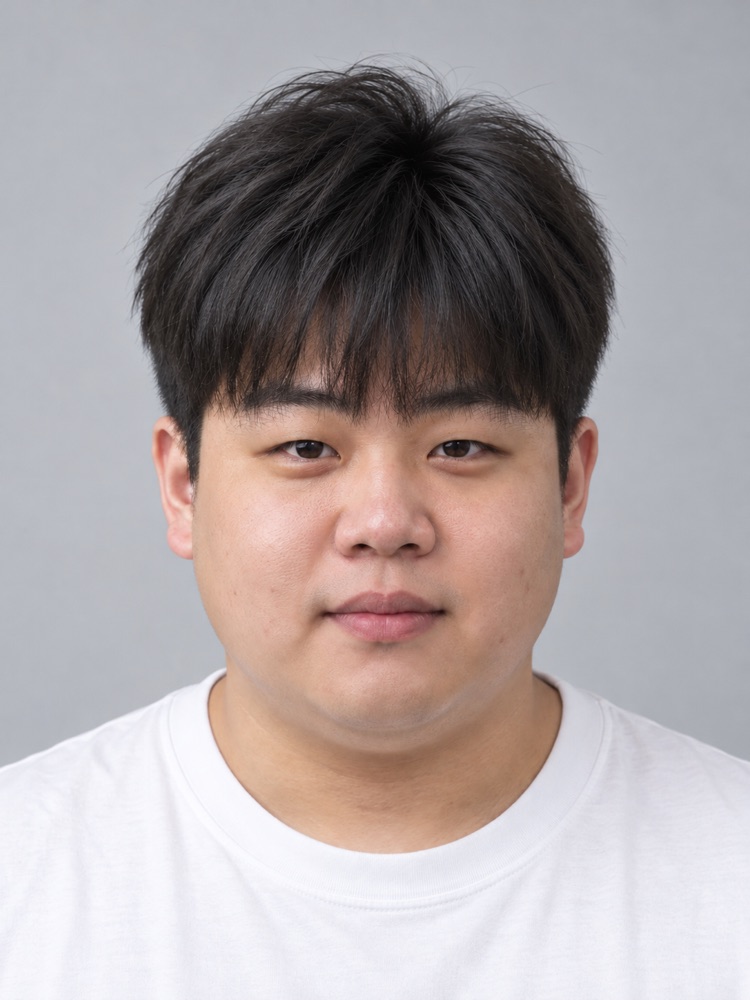 圓臉・24 歲剪氣墊燙
