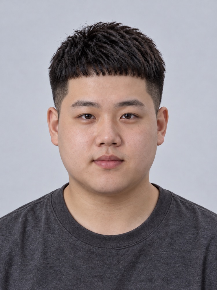 圓臉・21 歲剪栗子頭