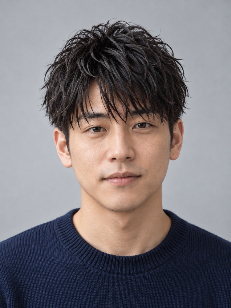 鵝蛋臉・33 歲剪束感燙