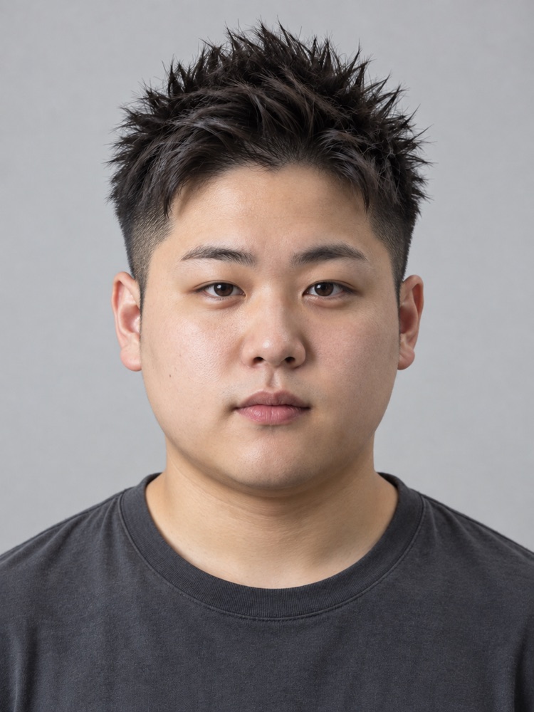 圓臉・19 歲剪刺蝟頭