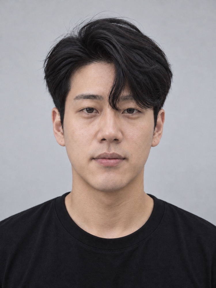 鵝蛋臉・31 歲剪逗號頭