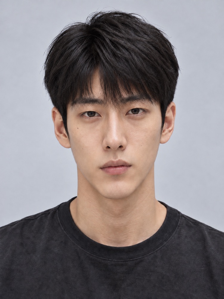 長臉・25 歲剪壓貼燙