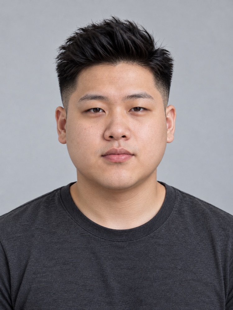 圓臉・19 歲剪飛機頭