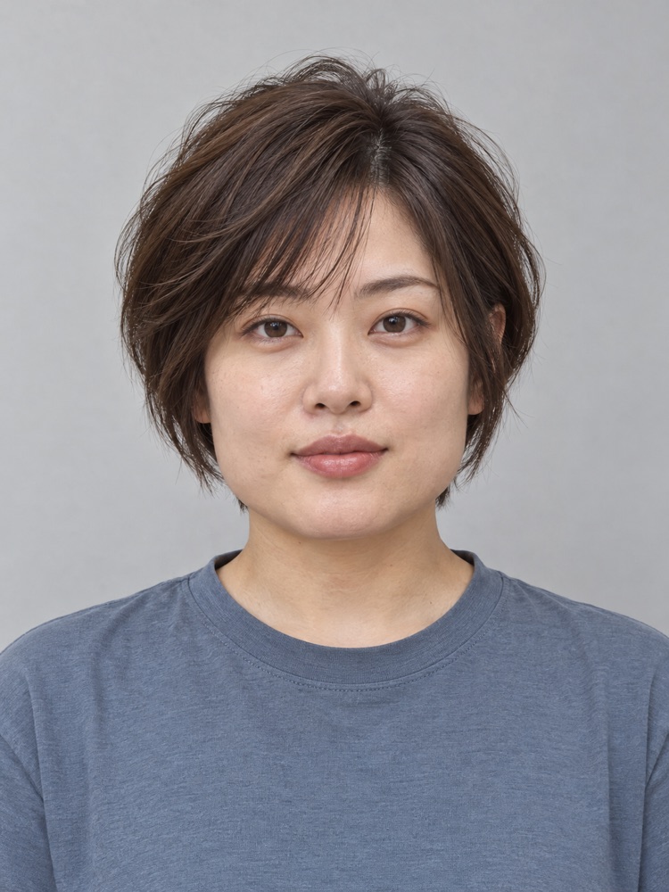 方臉・下顎寬・33 歲剪精靈鮑伯