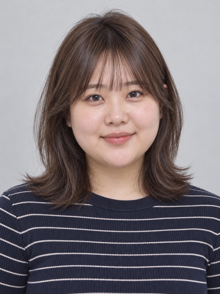 圓臉・24 歲剪法式瀏海