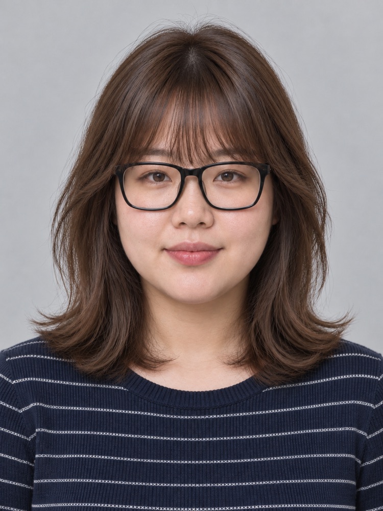 戴眼鏡・29 歲剪法式瀏海