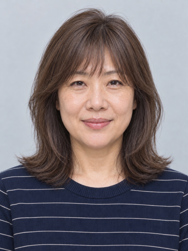 粗硬髮・髮量多・44 歲剪法式瀏海