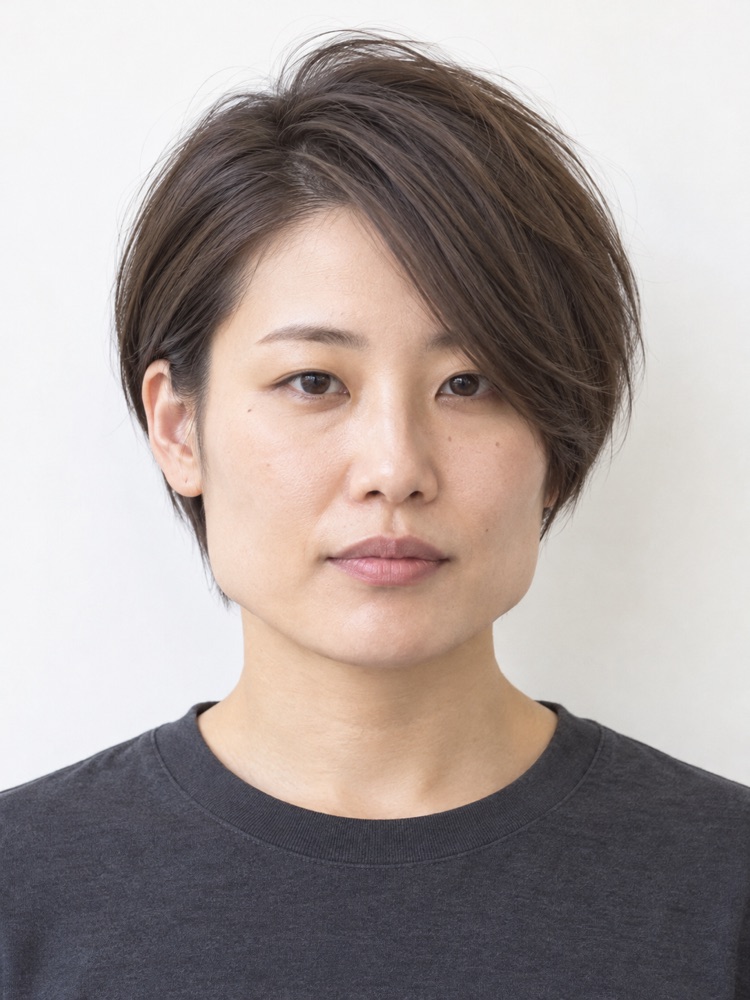 下顎寬臉・34 歲剪帥氣短髮