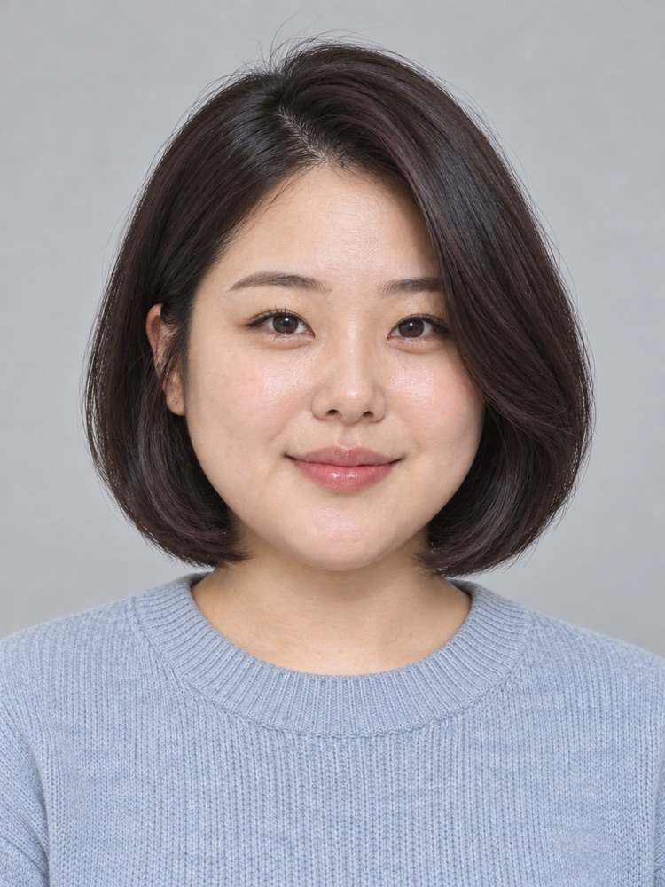 圓臉・26 歲剪鮑伯頭
