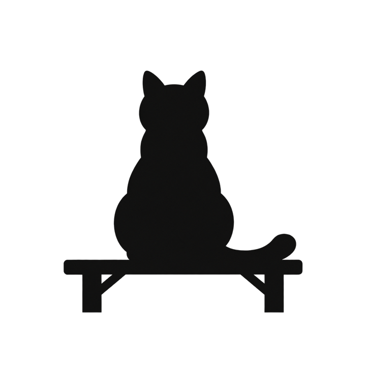 ベンチに座る猫の後ろ姿のシルエットのイラスト（透過PNG）