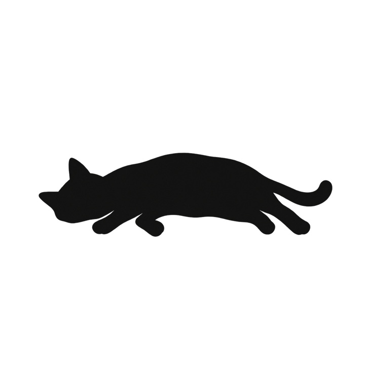 そろりと伏せる猫のシルエットのイラスト（透過PNG）